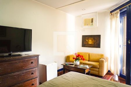 Casa de condomínio à venda com 700m², 5 quartos e 2 vagas Casa de condomínio à venda com 700m², 5 quartos e 2 vagasSuíte 2