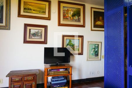 Casa de condomínio à venda com 700m², 5 quartos e 2 vagas Casa de condomínio à venda com 700m², 5 quartos e 2 vagasSuíte 3