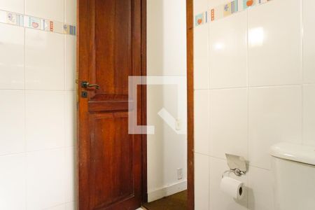 Casa de condomínio à venda com 700m², 5 quartos e 2 vagas Casa de condomínio à venda com 700m², 5 quartos e 2 vagasBanheiro do Escritório