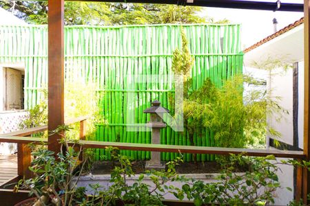 Casa de condomínio à venda com 700m², 5 quartos e 2 vagas Casa de condomínio à venda com 700m², 5 quartos e 2 vagasÁrea Externa