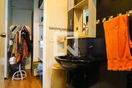 Casa de condomínio à venda com 700m², 5 quartos e 2 vagas Casa de condomínio à venda com 700m², 5 quartos e 2 vagasBanheiro da Suíte 4