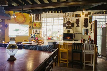 Casa de condomínio à venda com 700m², 5 quartos e 2 vagas Casa de condomínio à venda com 700m², 5 quartos e 2 vagasÁrea Gourmet