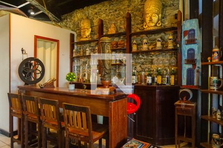 Casa de condomínio à venda com 700m², 5 quartos e 2 vagas Casa de condomínio à venda com 700m², 5 quartos e 2 vagasÁrea Gourmet