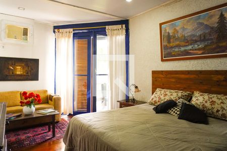 Casa de condomínio à venda com 700m², 5 quartos e 2 vagas Casa de condomínio à venda com 700m², 5 quartos e 2 vagasSuíte 2