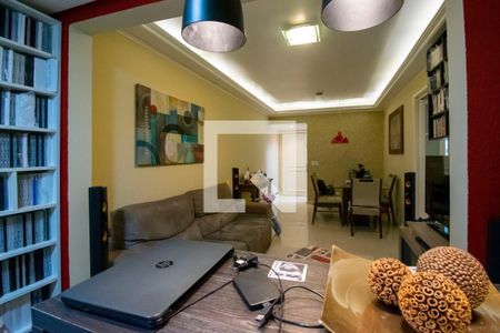 Sala de Estar de apartamento para alugar com 2 quartos, 73m² em Teresópolis, Porto Alegre