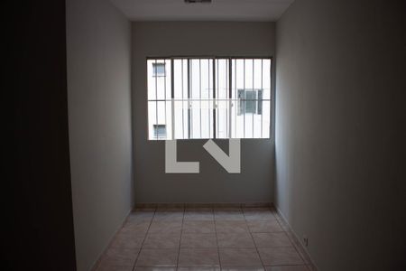 Sala de apartamento para alugar com 3 quartos, 66m² em Parque Paineiras, São Paulo