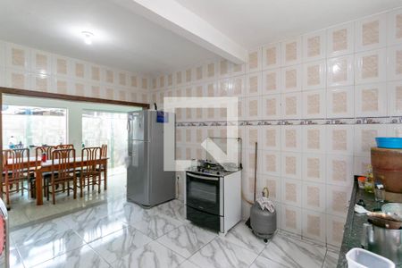 Cozinha de casa à venda com 4 quartos, 200m² em Campo Alegre, Belo Horizonte