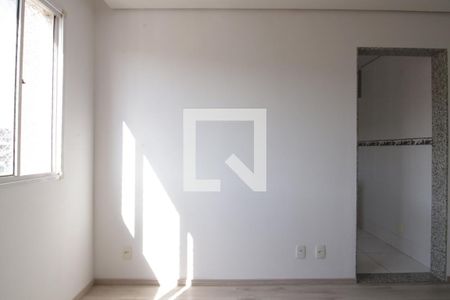 Sala de apartamento para alugar com 2 quartos, 43m² em Vila Talarico, São Paulo