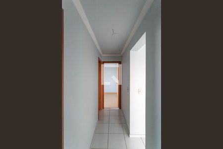 Corredor de apartamento à venda com 3 quartos, 200m² em Heliópolis, Belo Horizonte