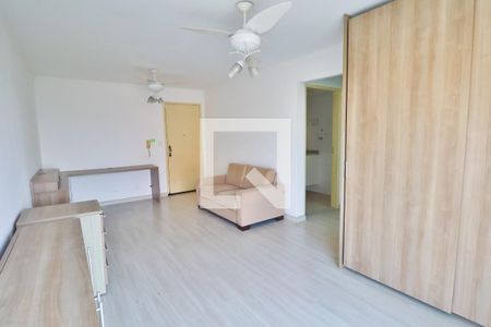 Sala/Quarto de apartamento para alugar com 1 quarto, 36m² em Pinheiros, São Paulo