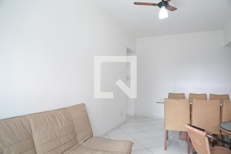 Sala de apartamento para alugar com 2 quartos, 70m² em Guilhermina, Praia Grande