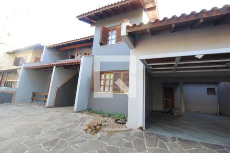 Fachada de casa à venda com 3 quartos, 290m² em Marechal Rondon, Canoas