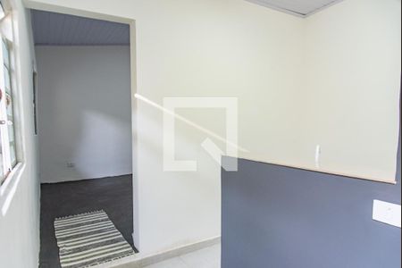 Corredor de casa para alugar com 1 quarto, 27m² em Jardim Previdência, São Paulo