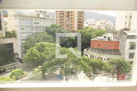 Sala vista de apartamento à venda com 2 quartos, 53m² em Leblon, Rio de Janeiro