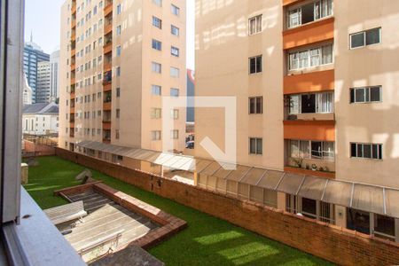 Vista da Sala de apartamento para alugar com 3 quartos, 100m² em Centro, Curitiba