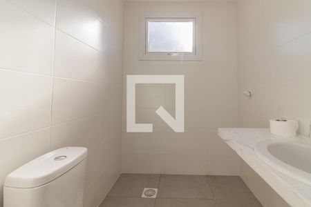 Banheiro da Suite de casa de condomínio à venda com 3 quartos, 188m² em Vila Nova, Porto Alegre