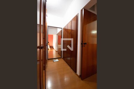 Apartamento à venda com 160m², 3 quartos e 2 vagas Apartamento à venda com 160m², 3 quartos e 2 vagasCloset