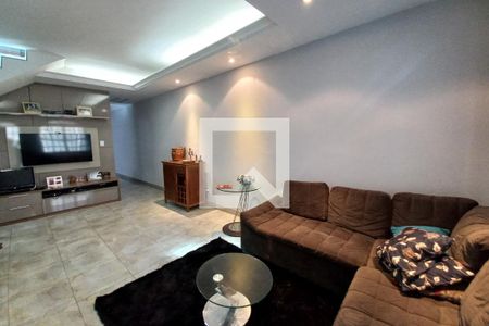 Sala de casa à venda com 3 quartos, 234m² em Serrano, Belo Horizonte