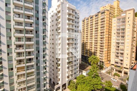 Vista da Sala de apartamento para alugar com 3 quartos, 131m² em Centro, Guarujá