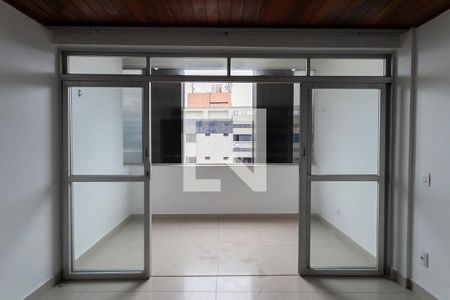 Varanda detalhe de apartamento para alugar com 4 quartos, 160m² em Pituba, Salvador