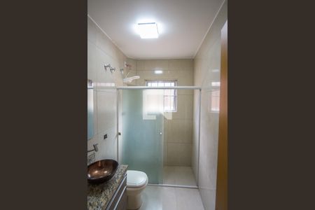 Banheiro de casa para alugar com 1 quarto, 77m² em Vila Carrao, São Paulo