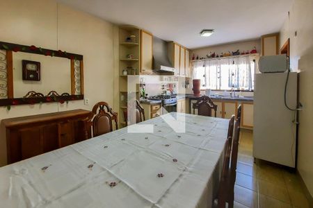 Apartamento à venda com 139m², 3 quartos e 2 vagas Apartamento à venda com 139m², 3 quartos e 2 vagasCozinha
