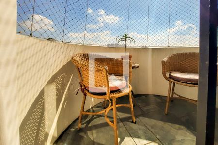 Apartamento à venda com 139m², 3 quartos e 2 vagas Apartamento à venda com 139m², 3 quartos e 2 vagasVaranda