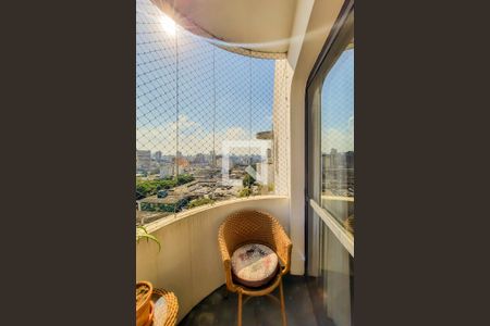 Apartamento à venda com 139m², 3 quartos e 2 vagas Apartamento à venda com 139m², 3 quartos e 2 vagasVaranda