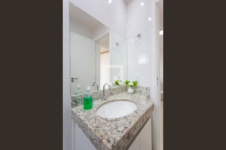 Apartamento para alugar com 50m², 2 quartos e 2 vagas Apartamento para alugar com 50m², 2 quartos e 2 vagasBanheiro