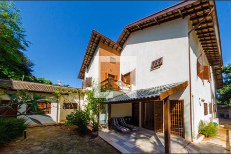 Casa para alugar com 500m², 6 quartos e 4 vagas Casa para alugar com 500m², 6 quartos e 4 vagasQuintal