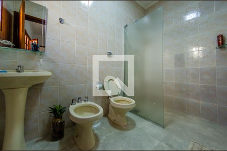 Casa para alugar com 500m², 6 quartos e 4 vagas Casa para alugar com 500m², 6 quartos e 4 vagasBanheiro da Suíte 5
