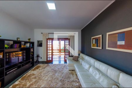 Casa para alugar com 500m², 6 quartos e 4 vagas Casa para alugar com 500m², 6 quartos e 4 vagasSala de TV