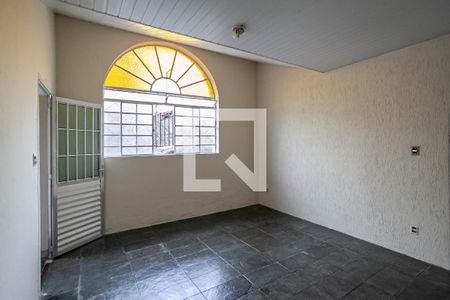 Sala de casa para alugar com 2 quartos, 80m² em Palmares, Belo Horizonte