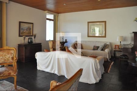 Sala de casa à venda com 4 quartos, 635m² em Boa Viagem, Niterói