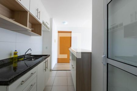 Cozinha de apartamento para alugar com 2 quartos, 47m² em Jardim Colonial, São Paulo