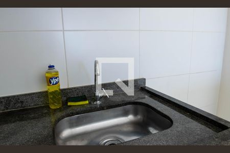 Cozinha - Torneira de apartamento para alugar com 2 quartos, 47m² em Jardim Colonial, São Paulo