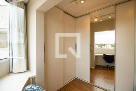 Closet de apartamento para alugar com 2 quartos, 113m² em Vila São José, São Paulo