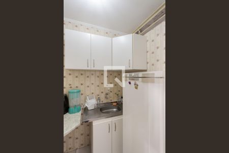 Cozinha de kitnet/studio à venda com 1 quarto, 20m² em Passo da Areia, Porto Alegre