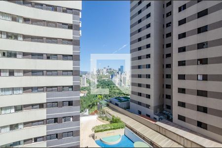 Sala de apartamento para alugar com 2 quartos, 87m² em Vila da Serra, Nova Lima