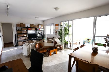 Apartamento para alugar com 107m², 2 quartos e 2 vagasSala