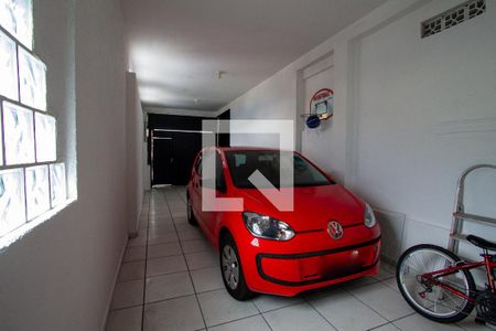 Garagem de casa à venda com 2 quartos, 190m² em Pestana, Osasco