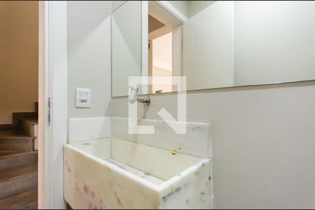 Lavabo de casa de condomínio para alugar com 3 quartos, 180m² em Ponta da Praia, Santos