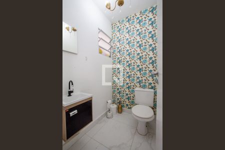 Lavabo de casa de condomínio para alugar com 2 quartos, 170m² em Santa Maria, Osasco