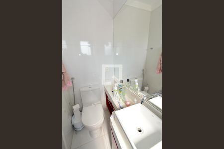 Apartamento à venda com 68m², 2 quartos e 1 vaga Apartamento à venda com 68m², 2 quartos e 1 vagaBanheiro da Suíte