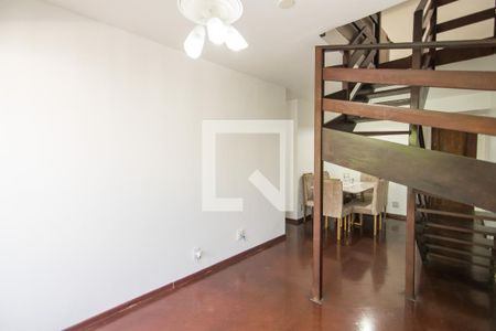 Sala 1 de apartamento para alugar com 4 quartos, 210m² em Freguesia de Jacarepaguá, Rio de Janeiro