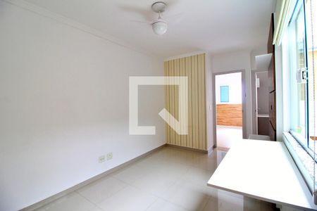 Sala de apartamento à venda com 2 quartos, 44m² em Jardim Sílvia, Santo André