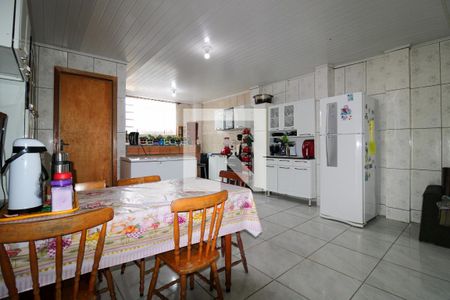 Cozinha de casa à venda com 3 quartos, 250m² em Niterói, Canoas