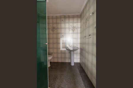 Banheiro de casa para alugar com 1 quarto, 50m² em Vila Sonia, São Paulo