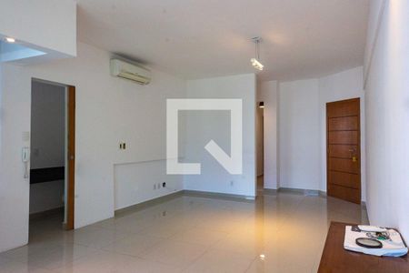 Sala de apartamento para alugar com 3 quartos, 194m² em Canto do Forte, Praia Grande