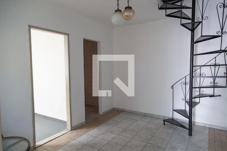 Sala de casa para alugar com 2 quartos, 120m² em São Miguel, São Gonçalo